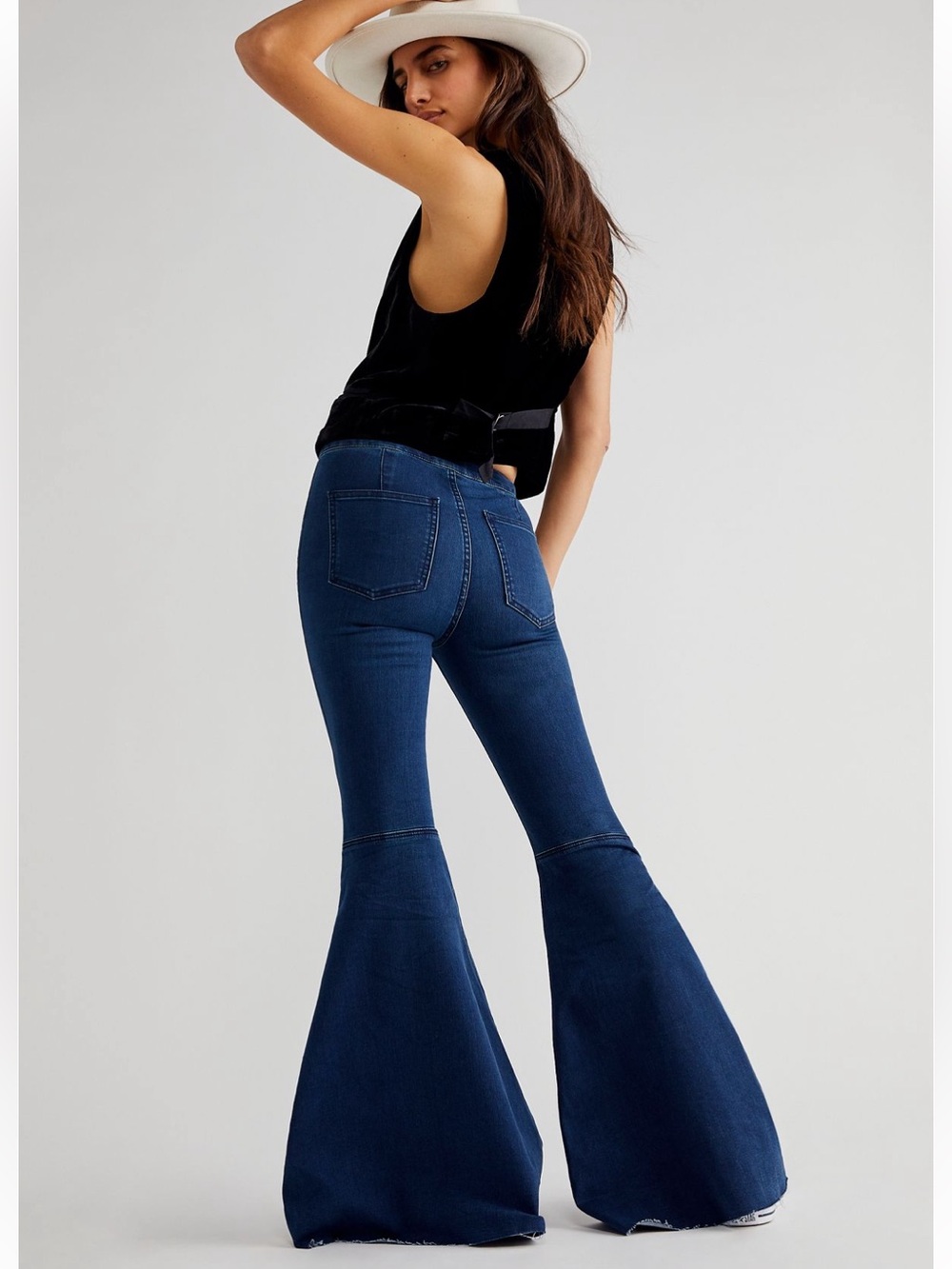 Free People Float On Flare Dark Blue Bell Bottom High Rise Denim Jeans Sz 26 - Picture 2 of 10